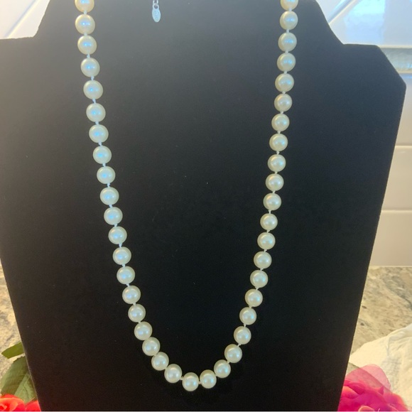 Monet Jewelry - Vintage pearl necklace signed Monet.